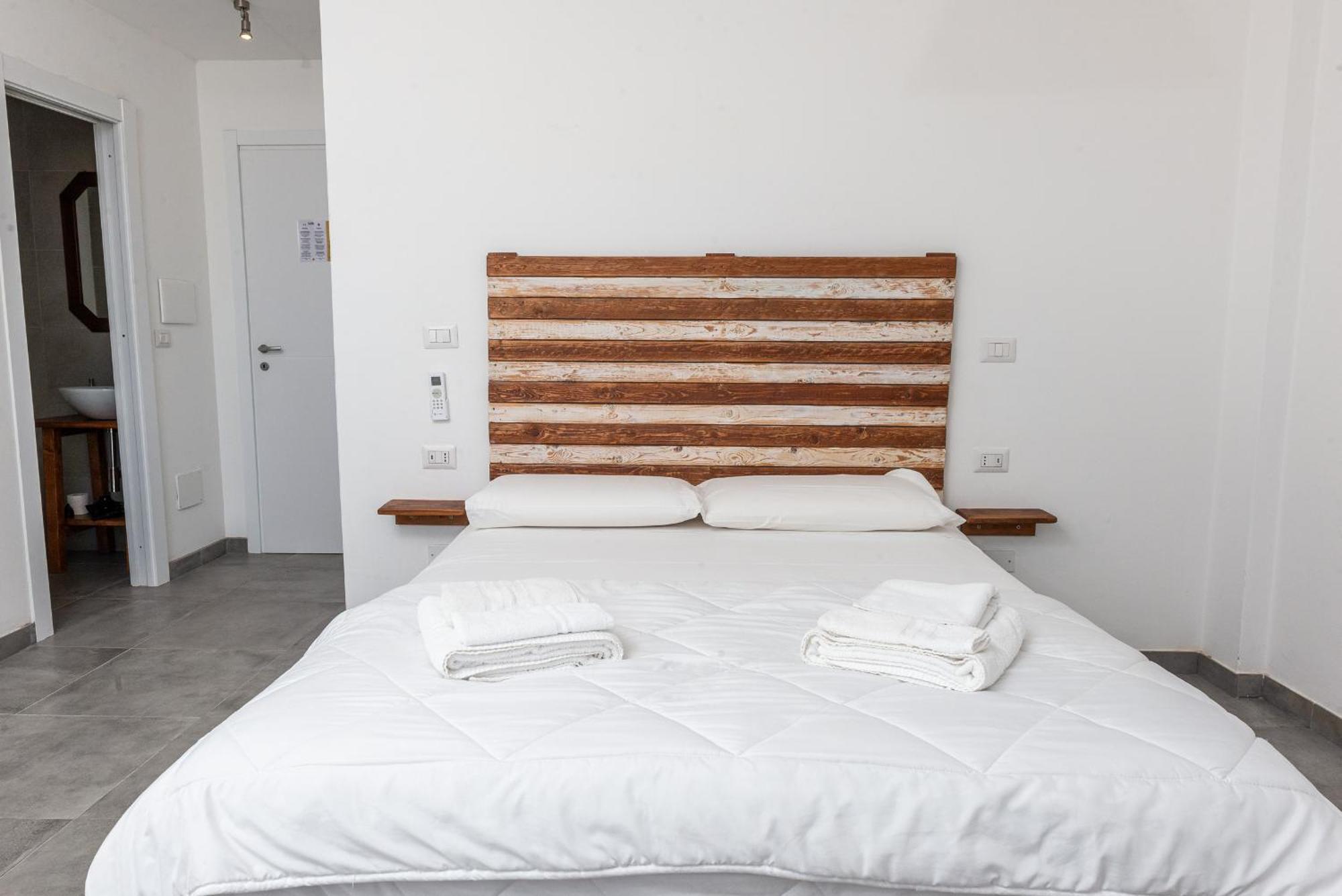 Guest House - Affittacamere Green Apartment - By Faendho Porto Torres Eksteriør bilde