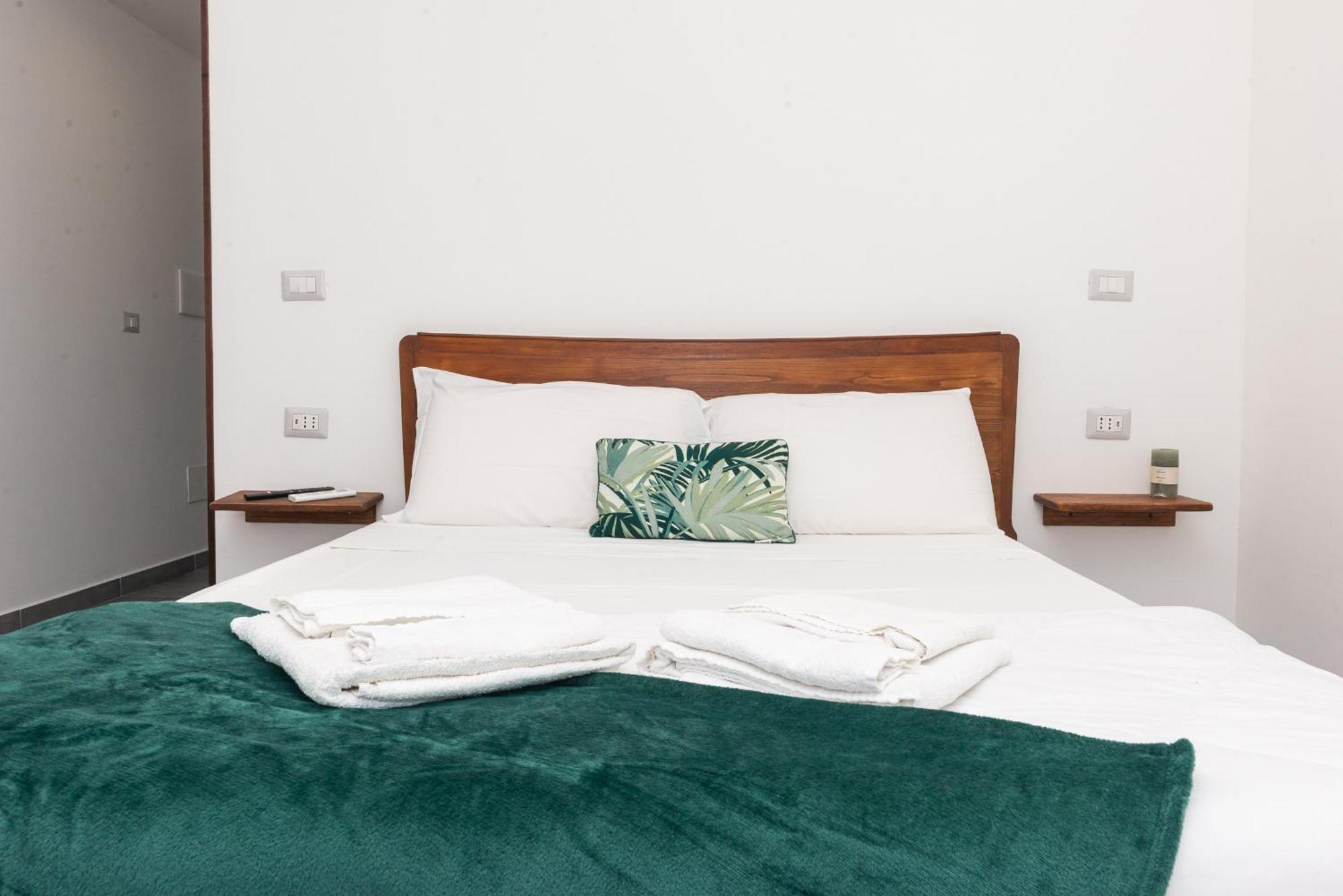 Guest House - Affittacamere Green Apartment - By Faendho Porto Torres Eksteriør bilde