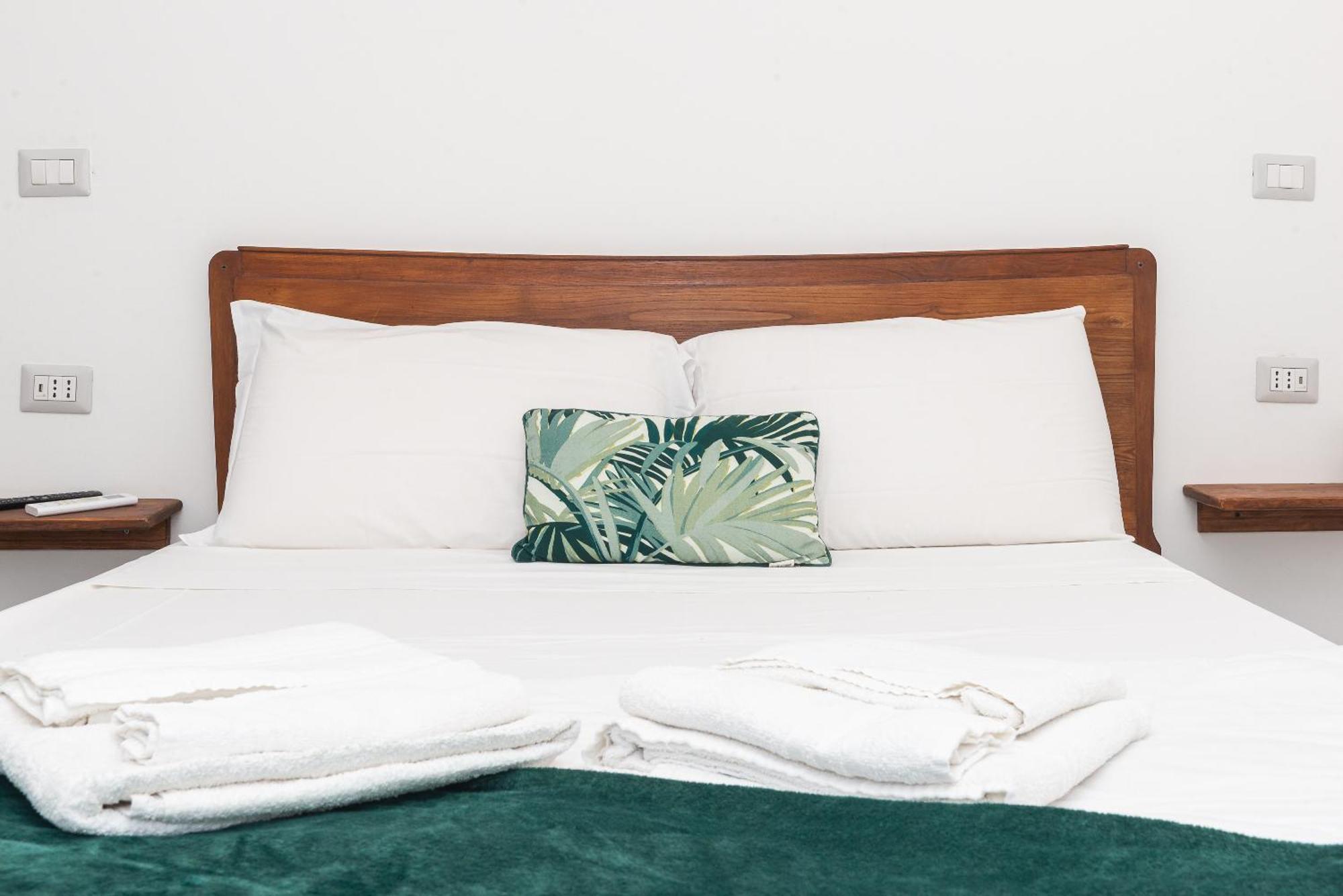 Guest House - Affittacamere Green Apartment - By Faendho Porto Torres Eksteriør bilde